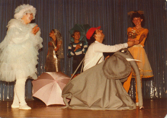 Tia Nuvem (Aparecida Mendes), Sereia (Liliane de Souza), Pingo de Chuva (Daisy da Silva), Príncipe Elefântico (Heitor Schmidt) e Ova de Peixe (Lídia Allebrandt)