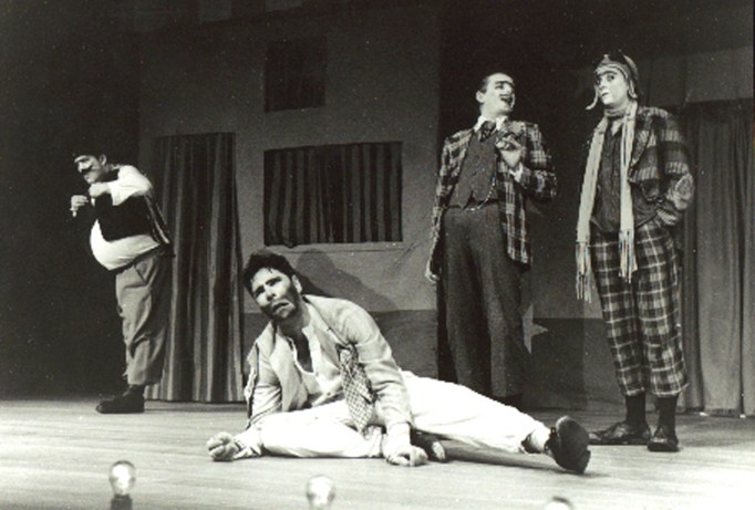 Marruá (Heitor Schmidt), Teité (Mário Ballenti), Tabarone (Adriano Basegio) e Matias Cão (Lu Adams)